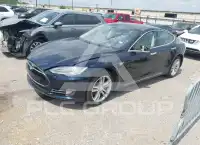 2014 Tesla Model S photo