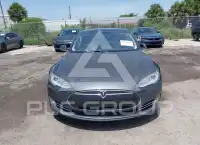 2014 Tesla Model S фото