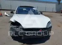 2014 Tesla Model S фото