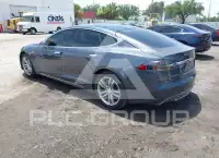 2014 Tesla Model S фото