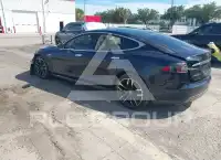 2014 Tesla Model S фото