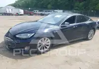 2014 Tesla Model S фото