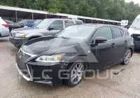 2014 Lexus CT200 photo