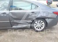 2014 Lexus ES300 photo