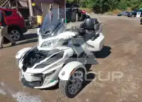 2014 Can-AM SPYDER фото
