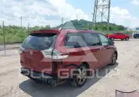 2014 Toyota SIENNA photo