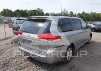 2014 Toyota SIENNA photo