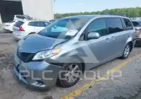 2014 Toyota SIENNA фото