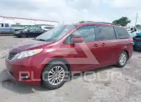 2014 Toyota SIENNA photo