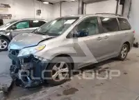 2014 Toyota SIENNA фото