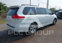 2014 Toyota SIENNA фото