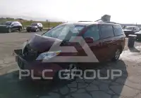 2014 Toyota SIENNA photo