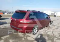 2014 Toyota SIENNA photo