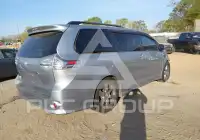 2014 Toyota SIENNA photo