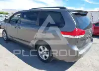 2014 Toyota SIENNA photo