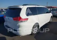 2014 Toyota SIENNA photo