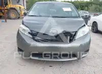 2014 Toyota SIENNA photo