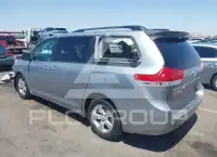 2014 Toyota SIENNA photo