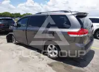 2014 Toyota SIENNA photo