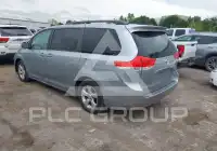 2014 Toyota SIENNA photo