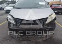 2014 Toyota SIENNA фото