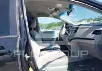 2014 Toyota SIENNA photo