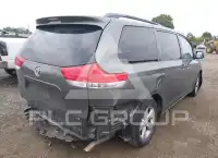 2014 Toyota SIENNA фото
