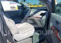 2014 Toyota SIENNA фото
