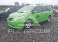 2014 Toyota SIENNA photo