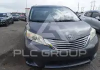 2014 Toyota SIENNA photo