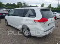 2014 Toyota SIENNA фото