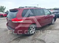 2014 Toyota SIENNA photo