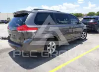 2014 Toyota SIENNA photo