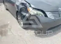 2014 Toyota SIENNA фото