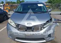2014 Toyota SIENNA фото