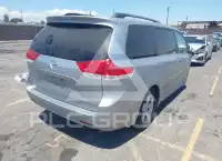 2014 Toyota SIENNA photo