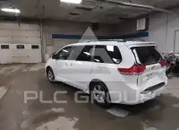 2014 Toyota SIENNA photo