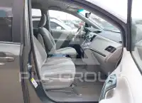 2014 Toyota SIENNA photo