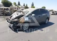 2014 Toyota PRIUS фото
