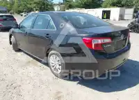 2014 Toyota CAMRY фото