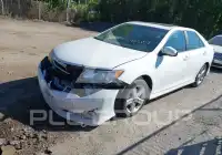 2014 Toyota CAMRY фото
