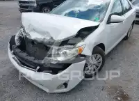 2014 Toyota CAMRY photo