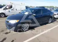 2014 Toyota CAMRY фото