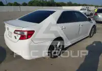 2014 Toyota CAMRY фото