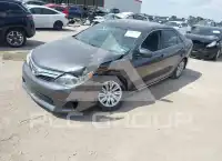 2014 Toyota CAMRY photo