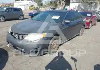 2014 Toyota CAMRY фото