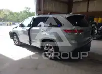 2014 Toyota Highlander photo