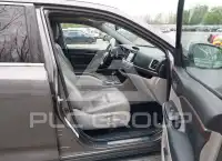 2014 Toyota Highlander photo