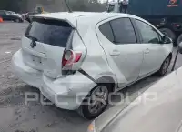 2014 Toyota PRIUS фото
