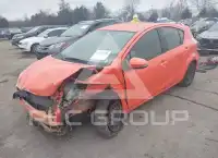 2014 Toyota PRIUS фото